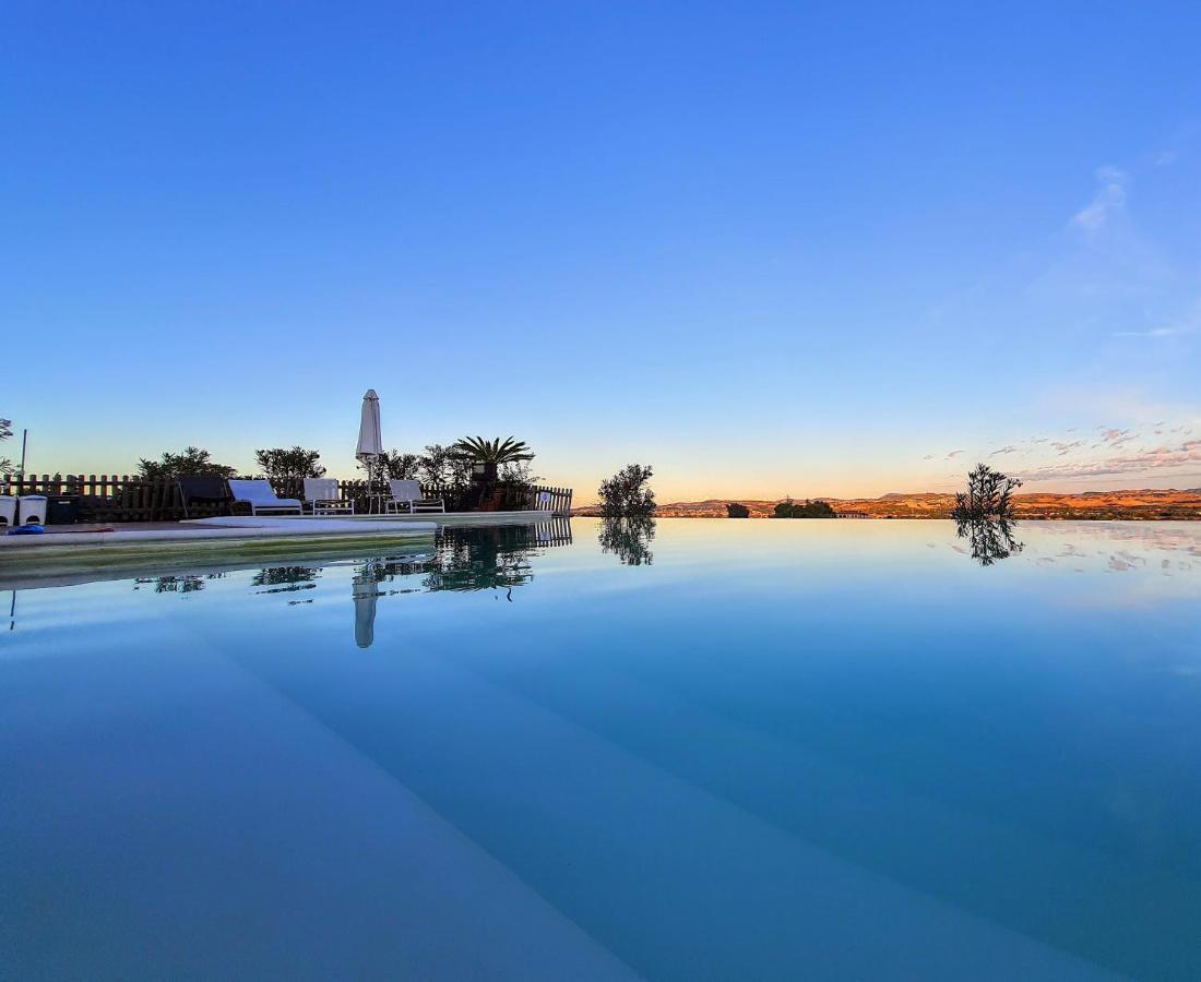 Agriturismo Rosa Antica Monte San Vito Bagian luar foto